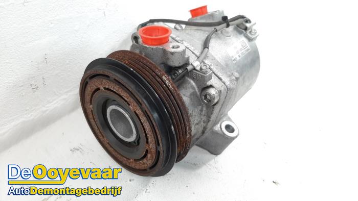 Air conditioning pump from a Suzuki Ignis (MF) 1.2 Dual Jet 16V 2017