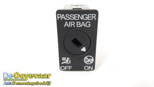 Usagé Airbag commutateur Skoda Karoq 1.6 TDI 16V Prix € 9,98 Règlement à la marge proposé par Autodemontagebedrijf De Ooyevaar