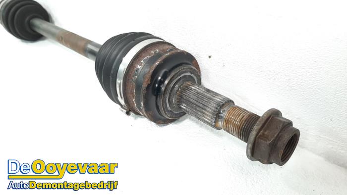 Front drive shaft, right from a Mazda 2 (DJ/DL) 1.5 SkyActiv-G 75 2015