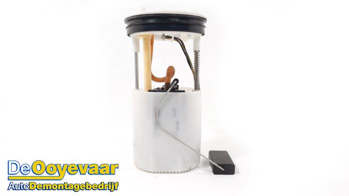 Gebrauchte Kraftstoffpumpe Elektrisch Skoda Fabia III (NJ3) 1.0 12V Preis € 9,99 Margenregelung angeboten von Autodemontagebedrijf De Ooyevaar