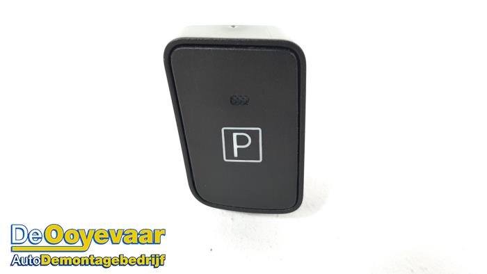 Parking brake switch from a Toyota Auris Touring Sports (E18) 1.8 16V Hybrid 2019