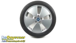 Usagé Jante + pneu d'hiver BMW i3 (I01) i3 120Ah Prix € 159,99 Règlement à la marge proposé par Autodemontagebedrijf De Ooyevaar