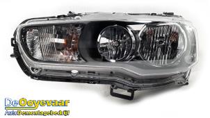 Used Headlight, left Mitsubishi Outlander (CW) Price € 49,99 Margin scheme offered by Autodemontagebedrijf De Ooyevaar