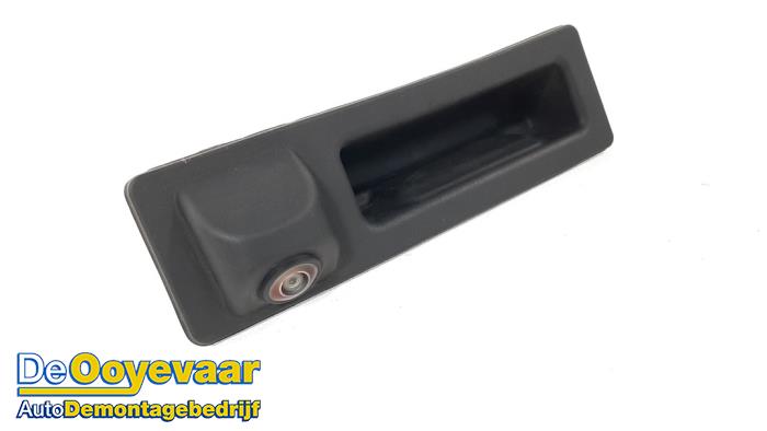 Tailgate handle from a BMW 3 serie Gran Turismo (F34) 320i 2.0 16V 2019