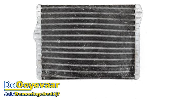 Usagé Radiateur BMW 5 serie (F10) M550d 3.0 xDrive 24V Prix € 189,99 Règlement à la marge proposé par Autodemontagebedrijf De Ooyevaar