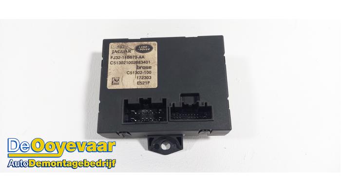Używane Modul silnika tylnej klapy Landrover Range Rover Evoque (LVJ/LVS) 2.0 D 180 16V 5-drs. Cena € 29,99 Procedura marży oferowane przez Autodemontagebedrijf De Ooyevaar