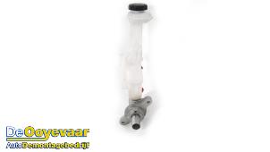 Używane Glówny cylinder hamulcowy Nissan Qashqai (J11) 1.3 DIG-T 140 16V Cena € 34,99 Procedura marży oferowane przez Autodemontagebedrijf De Ooyevaar