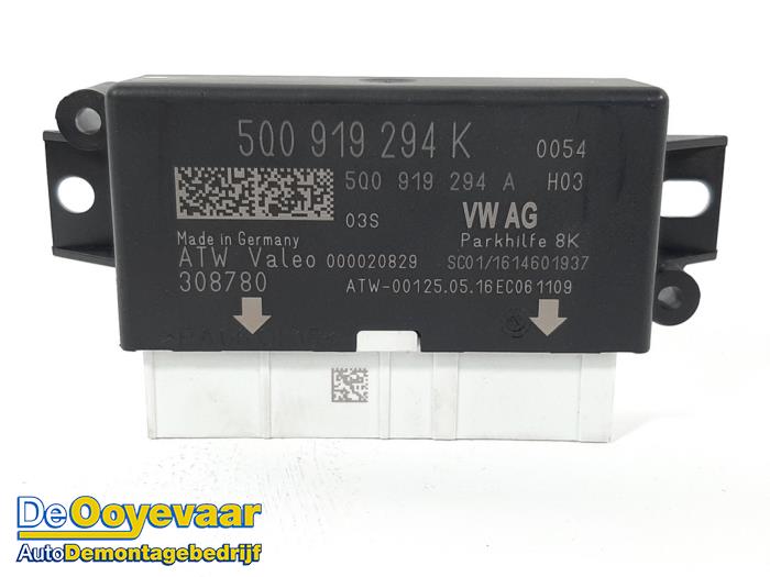 Begagnade PDC-modul Volkswagen Golf VII (AUA) 1.4 GTE 16V Pris € 9,99 Marginaltabell erbjuds av Autodemontagebedrijf De Ooyevaar