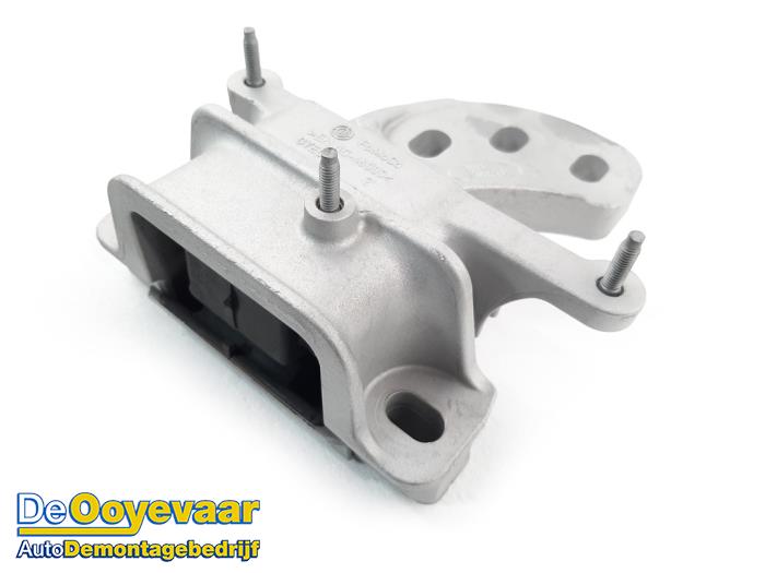 Gearbox mount from a Ford Fiesta 7 1.0 EcoBoost 12V 125 2018