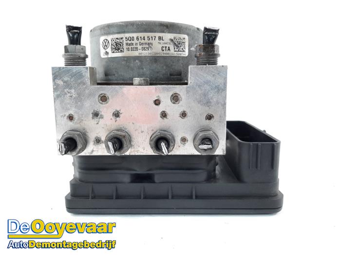 Begagnade ABS-pump Volkswagen Golf VII (AUA) 1.4 GTE 16V Pris € 39,99 Marginaltabell erbjuds av Autodemontagebedrijf De Ooyevaar