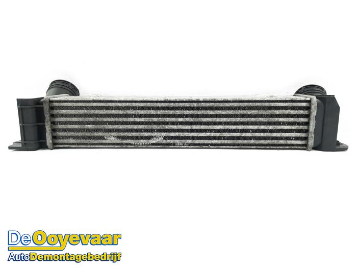 Usagé Intercooler BMW 1 serie (E87/87N) 120d 16V Prix € 15,00 Règlement à la marge proposé par Autodemontagebedrijf De Ooyevaar