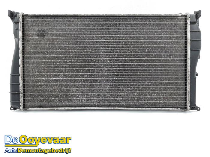 Used Radiator BMW 1 serie (E87/87N) 120d 16V Price € 19,99 Margin scheme offered by Autodemontagebedrijf De Ooyevaar