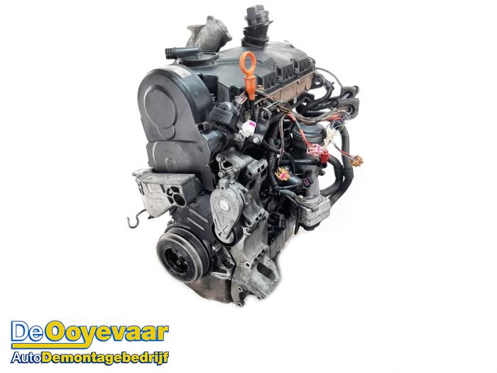 Engine Volkswagen Transporter T5 1.9 TDi - 038103469AE AXB