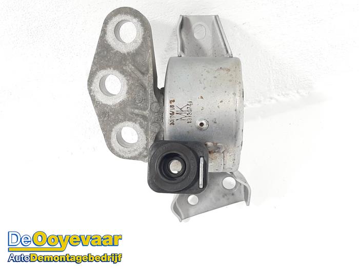 Usagé Support moteur Opel Corsa E 1.0 SIDI Turbo 12V Prix € 9,99 Règlement à la marge proposé par Autodemontagebedrijf De Ooyevaar