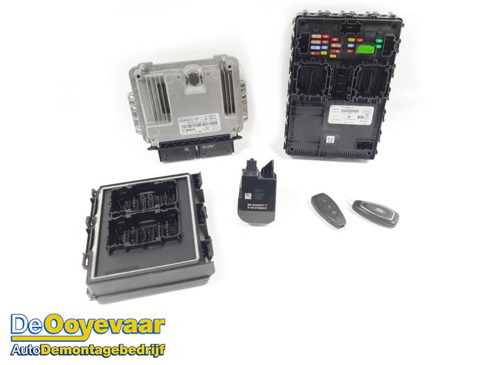 Used Ignition lock + computer Ford Fiesta 7 1.0 EcoBoost 12V 100 Price € 269,99 Margin scheme offered by Autodemontagebedrijf De Ooyevaar