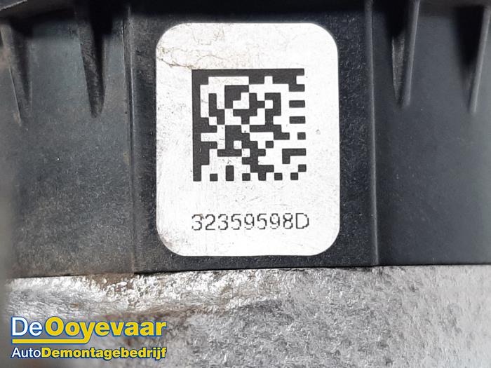 Zacisk hamulcowy prawy tyl z Vauxhall Insignia Grand Sport 2.0 D 16V 2019