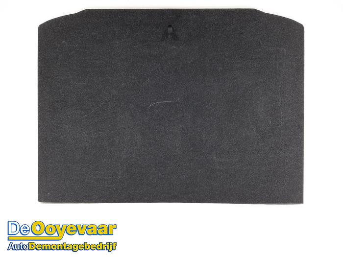 Trunk floor trim