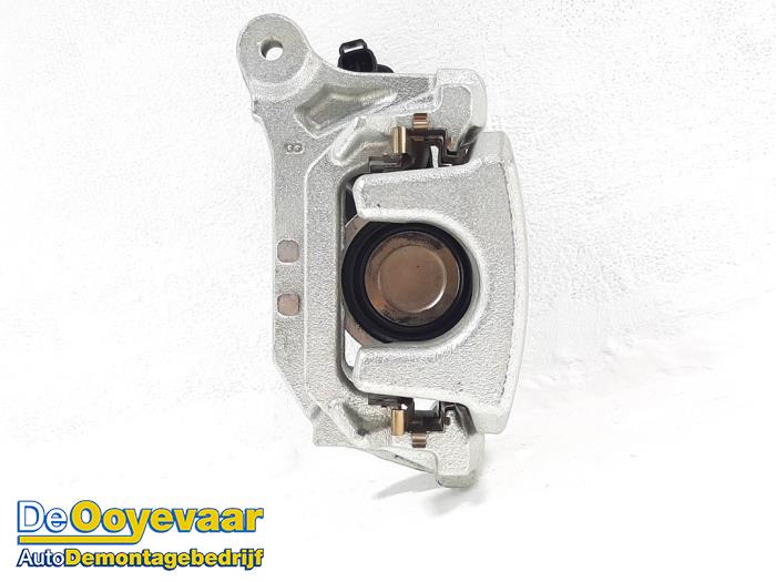 Gebrauchte Bremszange links hinten Mitsubishi Eclipse Cross (GK/GL) 2.4 16V PHEV 4x4 Preis € 79,99 Margenregelung angeboten von Autodemontagebedrijf De Ooyevaar