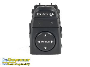 Used Mirror switch Kia Niro I (DE) 1.6 GDI Hybrid Price € 24,99 Margin scheme offered by Autodemontagebedrijf De Ooyevaar