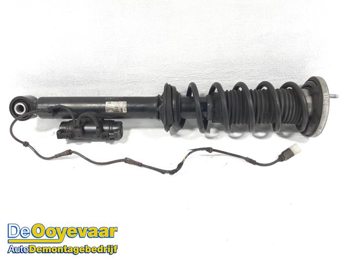 Rear shock absorber rod, right from a BMW 5 serie (G30) M550i xDrive 4.4 V8 32V TwinPower Turbo 2017