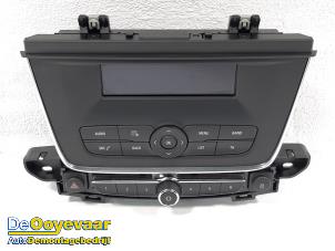 Used Radio control panel Opel Crossland/Crossland X 1.2 12V Price € 124,99 Margin scheme offered by Autodemontagebedrijf De Ooyevaar