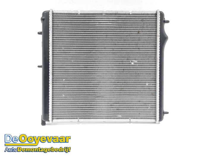 Used Radiator Opel Crossland (X) 1.2 12V Price € 15,00 Margin scheme offered by Autodemontagebedrijf De Ooyevaar