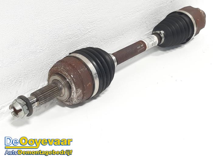 Front drive shaft, right from a Dacia Duster (SR) 1.5 dCi 109 4x4 2021