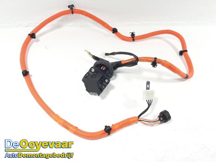 Cable high-voltage from a Mitsubishi Outlander (GF/GG) 2.0 16V PHEV 4x4 2016