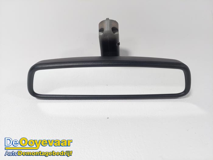 Rear view mirror from a Volvo V60 I (FW/GW) 2.0 D2 16V 2017