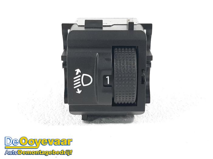 Height control switch from a Citroën C3 Aircross (2C/2R) 1.2 e-THP PureTech 110 2021