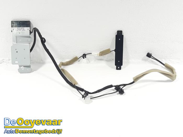 Używane Antena GPS Mitsubishi Eclipse Cross (GK/GL) 2.4 16V PHEV 4x4 Cena € 39,99 Procedura marży oferowane przez Autodemontagebedrijf De Ooyevaar