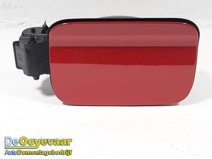 Tank cap cover from a Volkswagen Caddy Cargo V (SBA/SBH) 2.0 TDI BlueMotionTechnology 2021