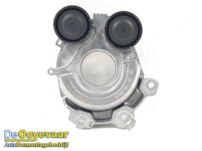 Usados Rodillo tensor correa múltiple Mazda 2 (DJ/DL) 1.5 SkyActiv-G 75 Precio € 69,99 Norma de margen ofrecido por Autodemontagebedrijf De Ooyevaar