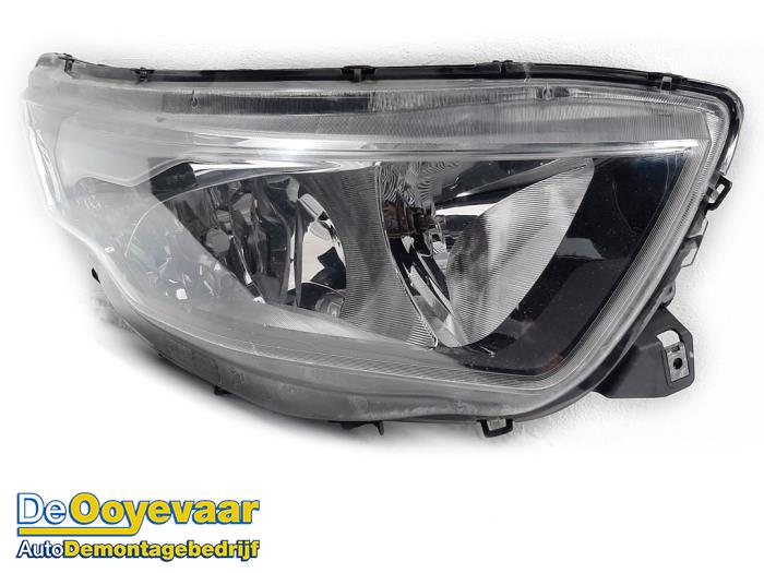 Używane Reflektor prawy Iveco New Daily V 29L13V, 35C13V, 35S13V, 40C13V, 40S13V Cena € 99,99 Procedura marży oferowane przez Autodemontagebedrijf De Ooyevaar