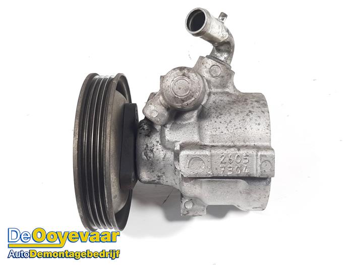 Usagé Pompe de direction Fiat Fiorino (225) 1.3 JTD 16V Multijet Prix € 29,99 Règlement à la marge proposé par Autodemontagebedrijf De Ooyevaar