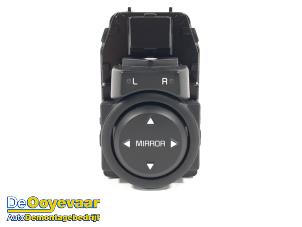 Used Mirror switch Kia Rio IV (YB) 1.2 CVVT 16V Price € 24,99 Margin scheme offered by Autodemontagebedrijf De Ooyevaar
