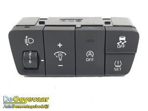 Used AIH headlight switch Kia Rio IV (YB) 1.2 CVVT 16V Price € 49,99 Margin scheme offered by Autodemontagebedrijf De Ooyevaar