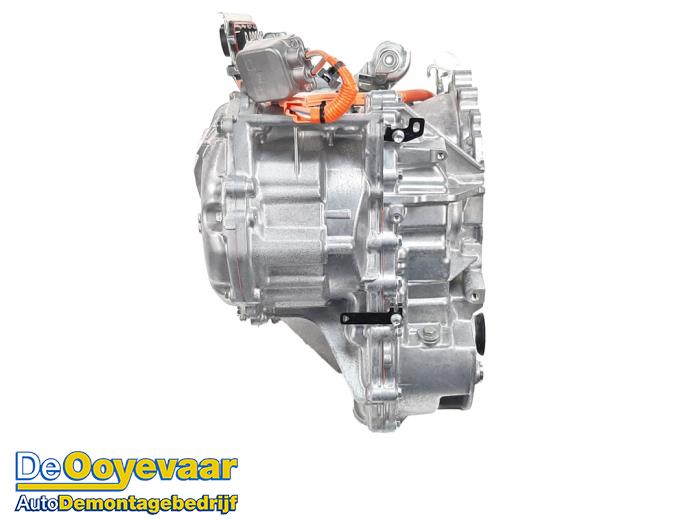 Gearbox from a Toyota Yaris IV (P21/PA1/PH1) 1.5 12V Hybrid 2020