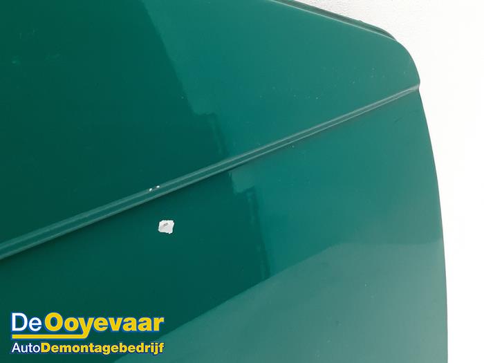 Front wing, right from a Volkswagen Transporter T5 2.5 TDi 2006