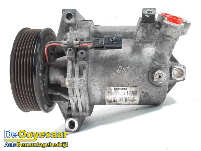 Usagé Pompe clim Dacia Lodgy (JS/SD0J) 1.2 TCE 16V Prix € 89,99 Règlement à la marge proposé par Autodemontagebedrijf De Ooyevaar