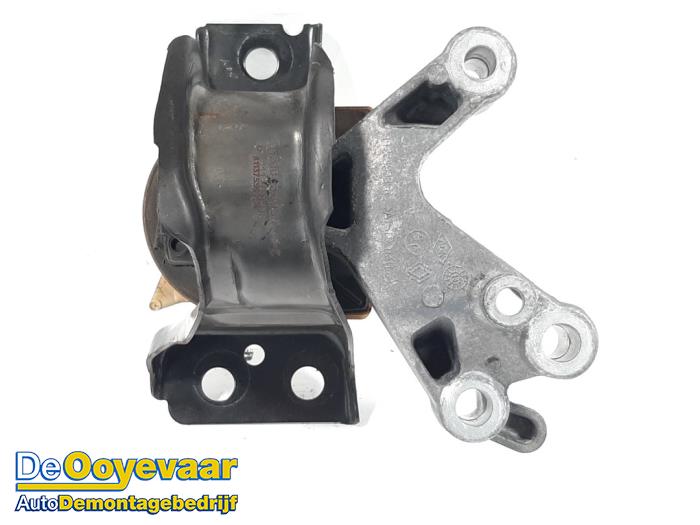 Usagé Support moteur Dacia Lodgy (JS/SD0J) 1.2 TCE 16V Prix € 9,99 Règlement à la marge proposé par Autodemontagebedrijf De Ooyevaar