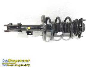 Used Front shock absorber rod, right Hyundai i40 CW (VFC) 1.7 CRDi 16V Price € 79,99 Margin scheme offered by Autodemontagebedrijf De Ooyevaar