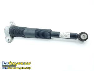 Used Rear shock absorber rod, right Landrover Range Rover Evoque II (LZC/LZS/LZH) 2.0 P200 MHEV 16V AWD Price € 124,99 Margin scheme offered by Autodemontagebedrijf De Ooyevaar