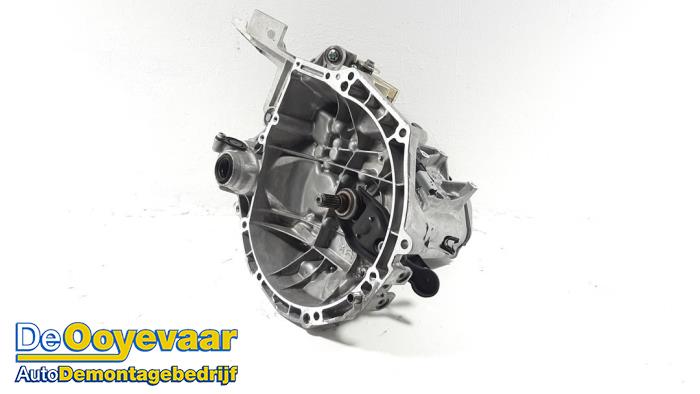 Gearbox from a Peugeot 208 II (UB/UH/UP) 1.2 Vti 12V PureTech 75 2021