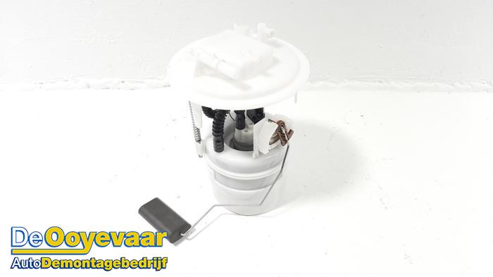 Usagé Pompe d'injection Peugeot 208 II (UB/UH/UP) 1.2 Vti 12V PureTech 75 Prix € 79,99 Règlement à la marge proposé par Autodemontagebedrijf De Ooyevaar