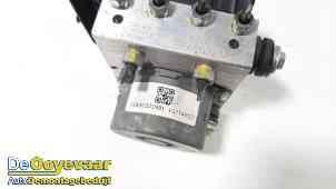 ABS Pumpe van een Honda Jazz (GK/GP) 1.3 -i-VTEC 16V 2019