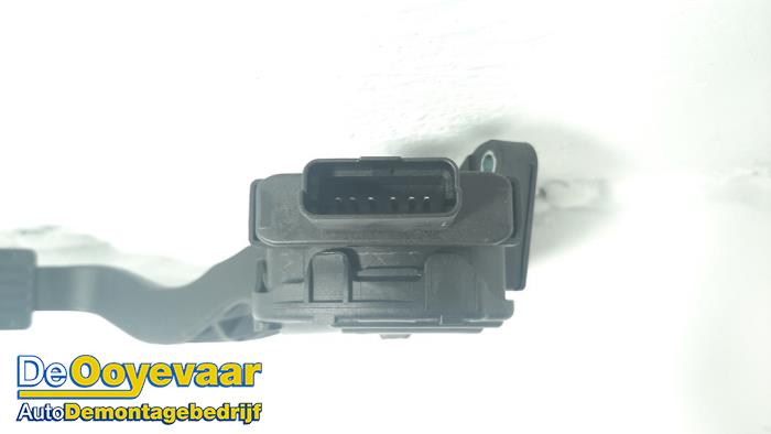 Gaspedalposition Sensor van een Opel Crossland (X) 1.2 12V 2020