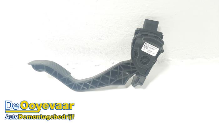 Gaspedalposition Sensor van een Opel Crossland (X) 1.2 12V 2020