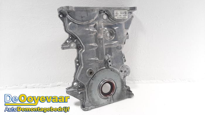 Usagé Couvercle de distribution Opel Corsa E 1.0 SIDI Turbo 12V Prix € 19,99 Règlement à la marge proposé par Autodemontagebedrijf De Ooyevaar