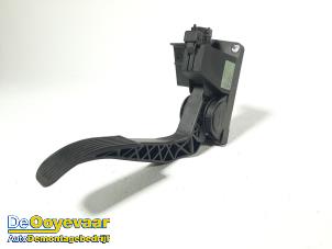 Used Throttle pedal position sensor Mercedes Vito (639.6) 2.2 109 CDI 16V Price € 39,98 Margin scheme offered by Autodemontagebedrijf De Ooyevaar